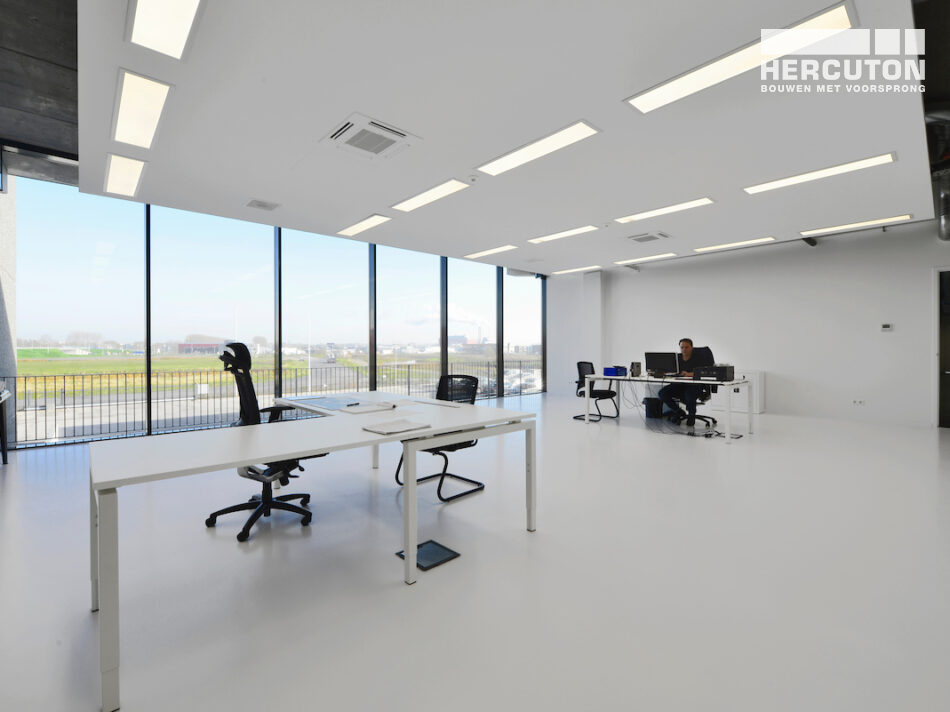 Hercuton realiseert nieuwbouw bedrijfshal met kantoor Donghua International