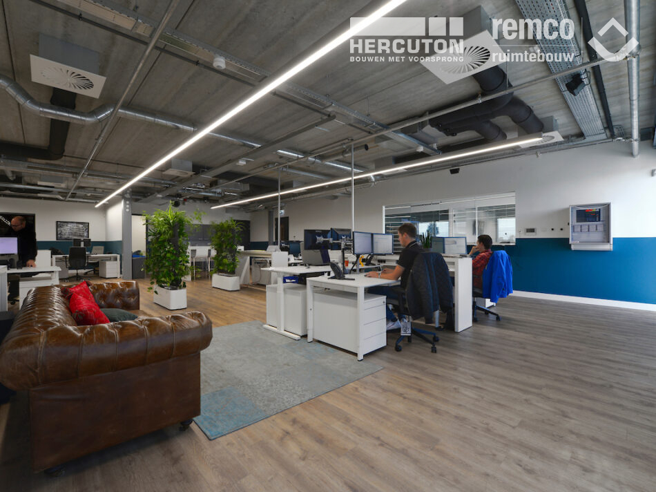 Bouwcombinatie Hercuton / Remco Ruimtebouw realiseerde turn-key een distributiecentrum van maar liefst 60.000 m2 voor Fetim Group. - interieur