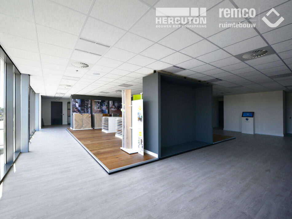 Bouwcombinatie Hercuton / Remco Ruimtebouw realiseerde turn-key een distributiecentrum van maar liefst 60.000 m2 voor Fetim Group. - interieur